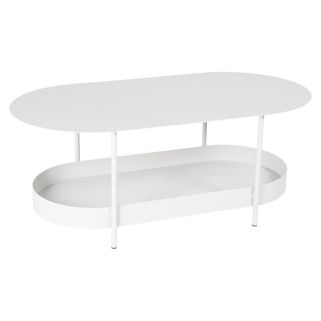Une table basse blanche avec une étagère sur le dessus.