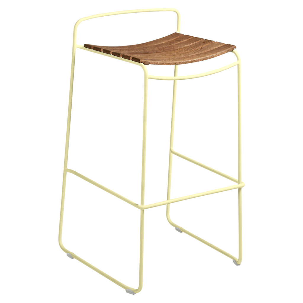 Un tabouret blanc avec une assise en bois.