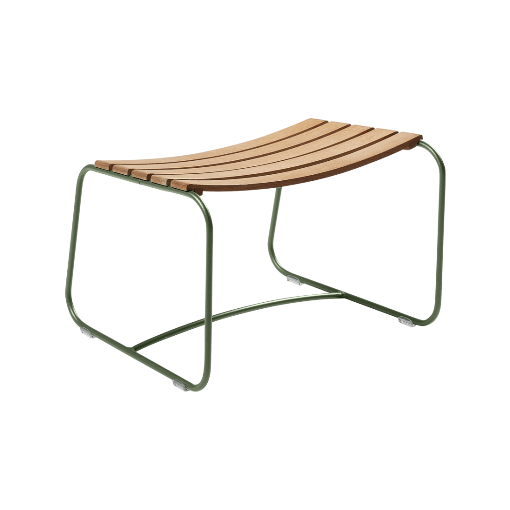 Un banc vert avec un siège en bois.