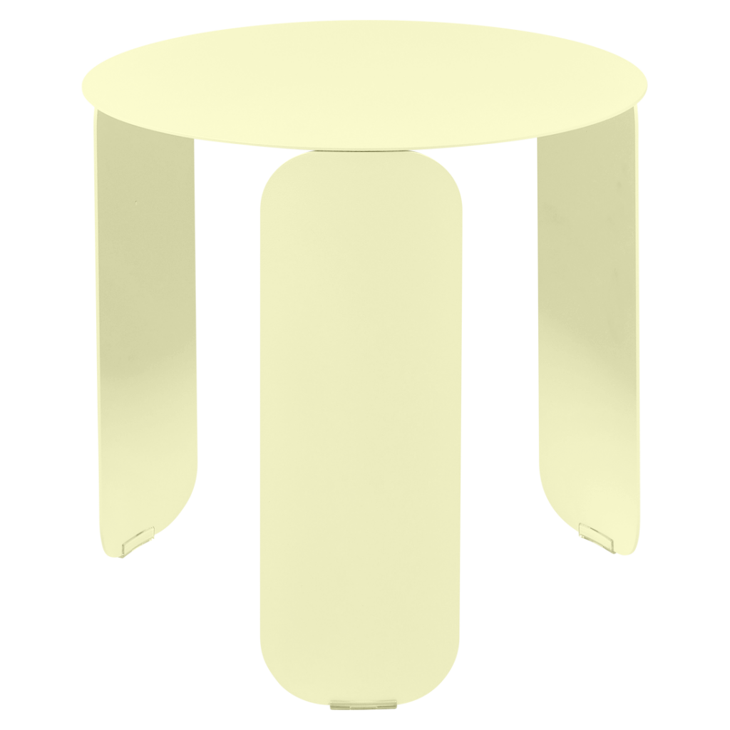 Une table ronde avec un plateau jaune sur fond blanc.