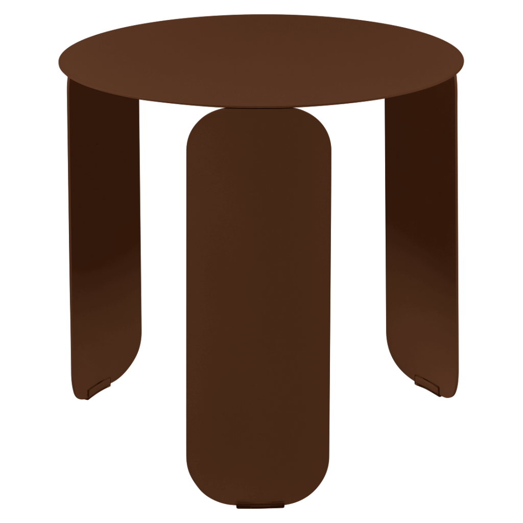 Une image d’une table basse avec un plateau marron.