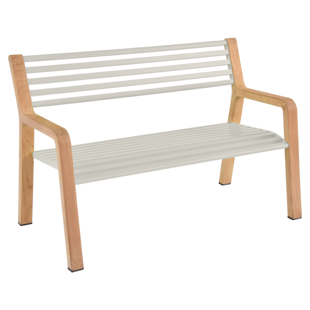 Un banc blanc avec des pieds en bois.