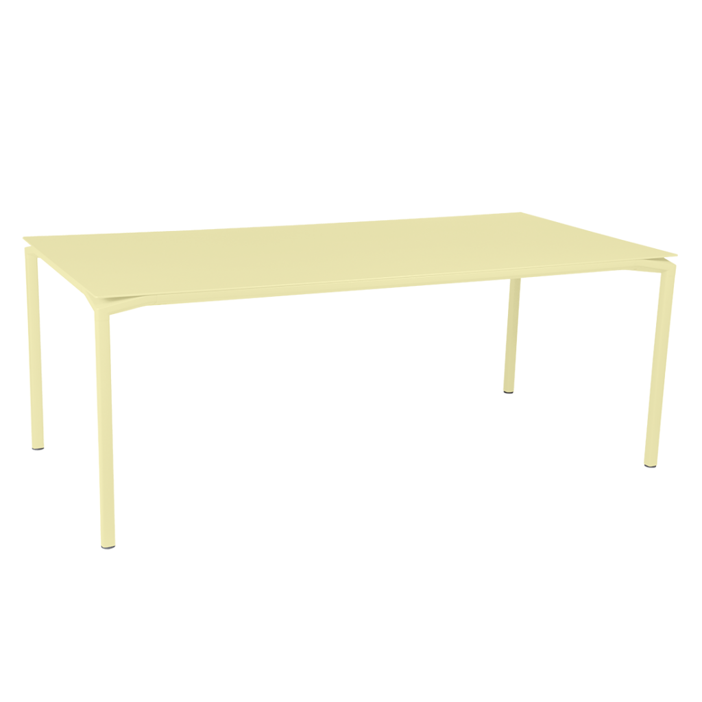 Une table rectangulaire avec un plateau jaune sur fond blanc.