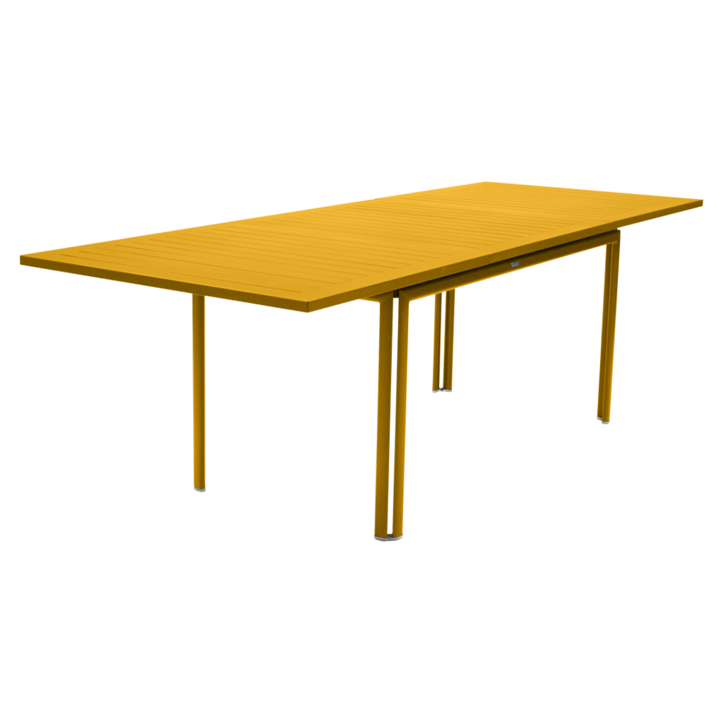 Une image d’une table avec un plateau jaune.
