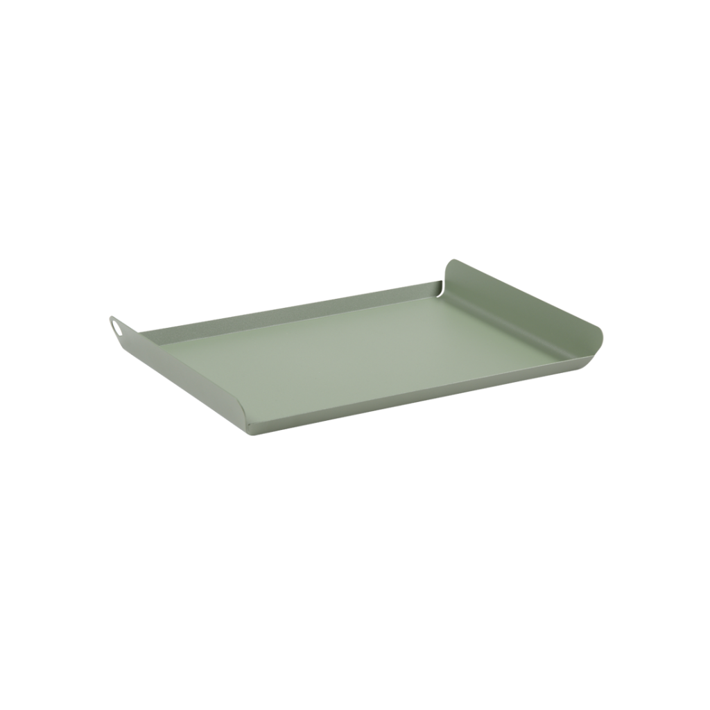 Un plateau en plastique vert sur fond blanc.