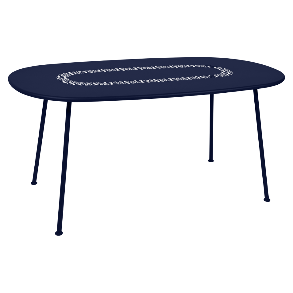 Une table à manger bleue avec une base en métal.