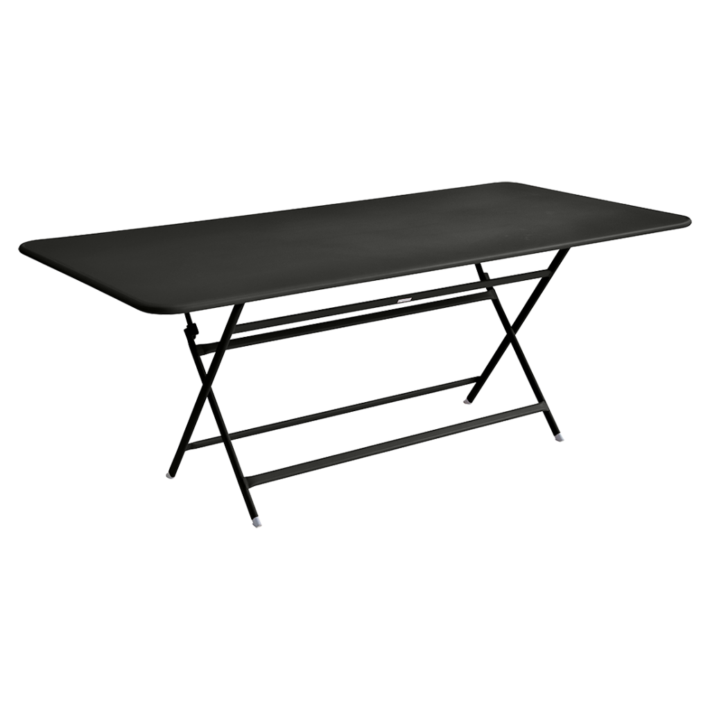Une table pliante noire sur fond blanc.