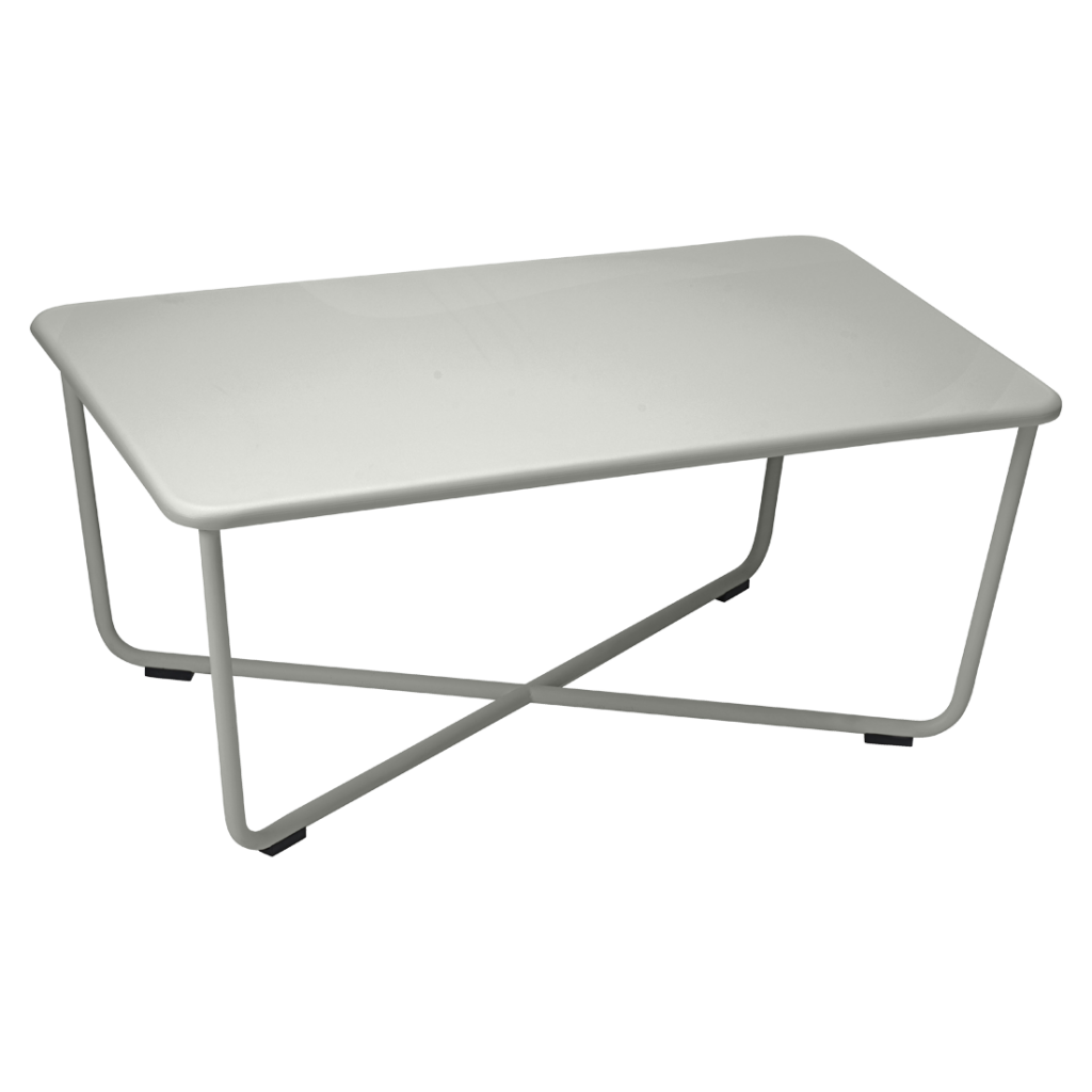 Une table basse grise avec des pieds en métal sur fond blanc.