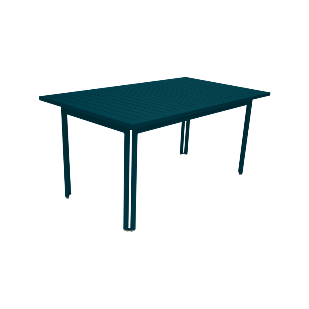 Une table avec un plateau bleu et des pieds noirs.