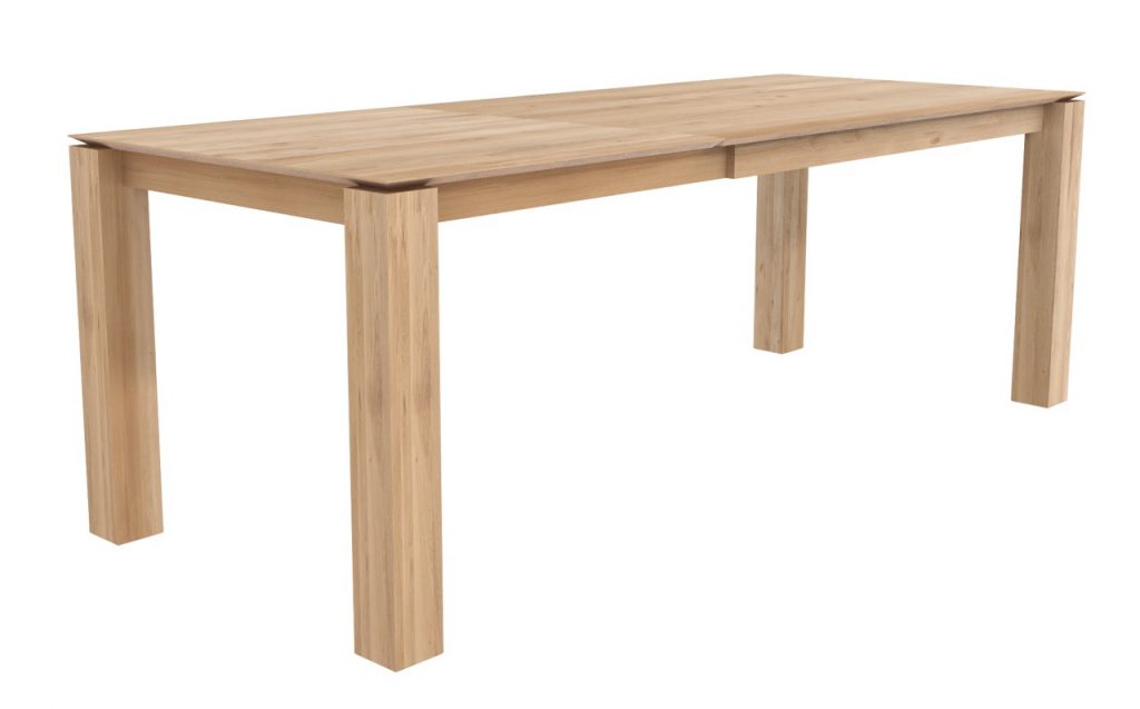 Une table à manger en bois avec un plateau en bois.