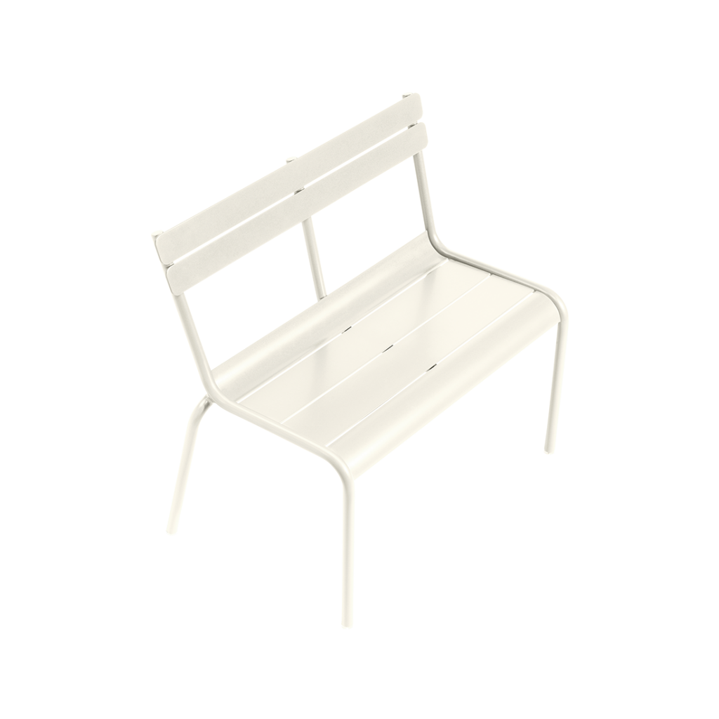 Un banc blanc sur fond blanc.