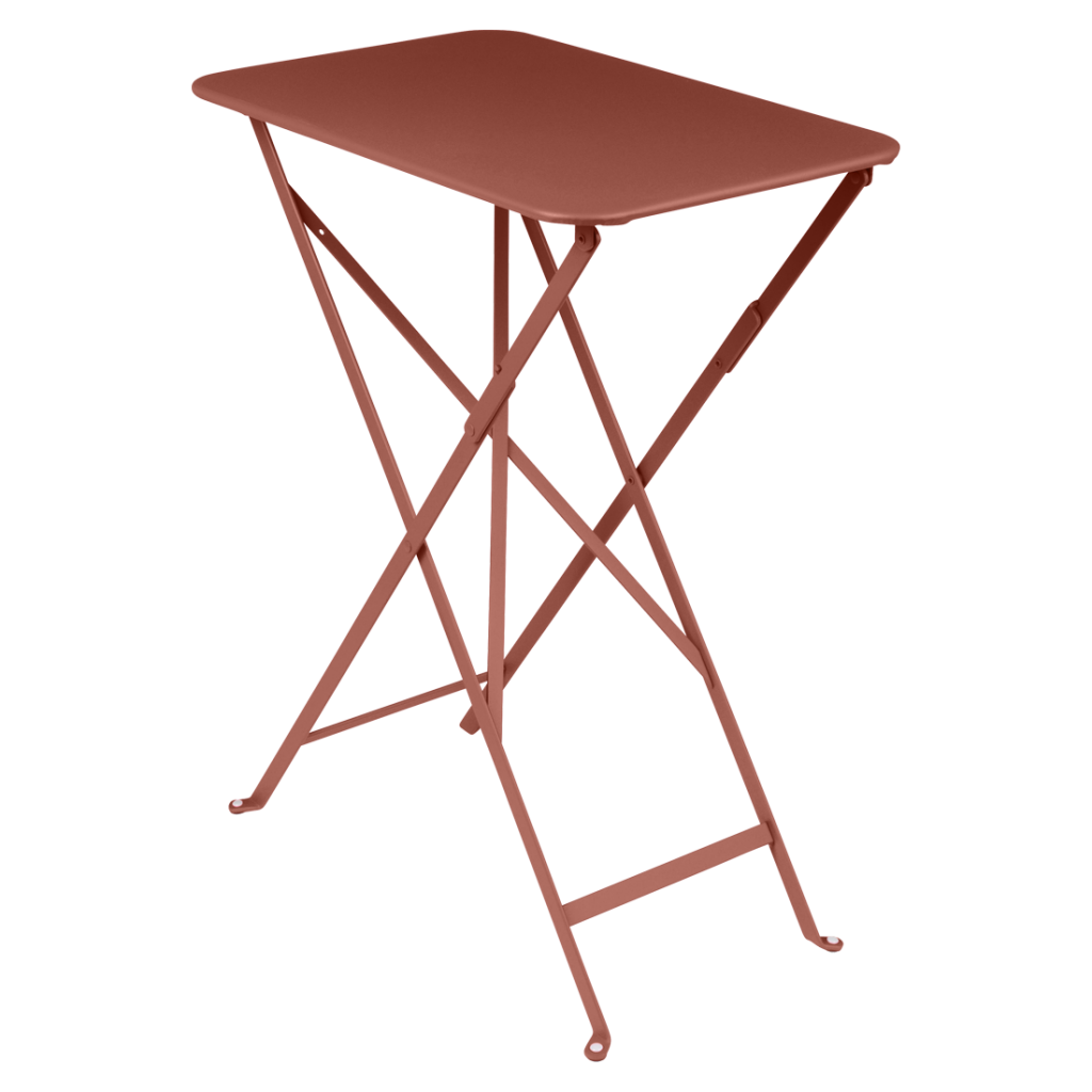 Une table pliante marron avec une structure en métal.