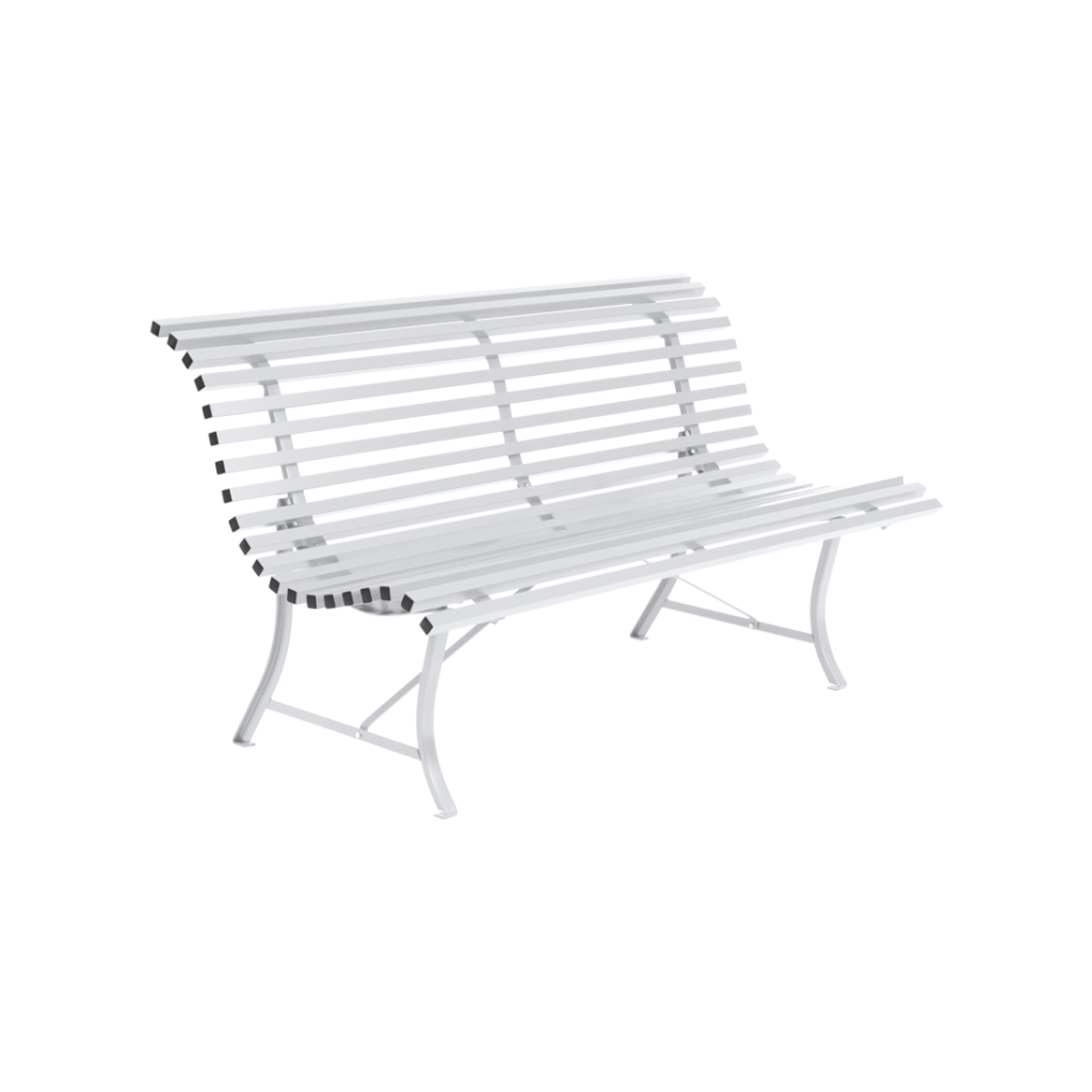 Un banc blanc sur fond blanc.