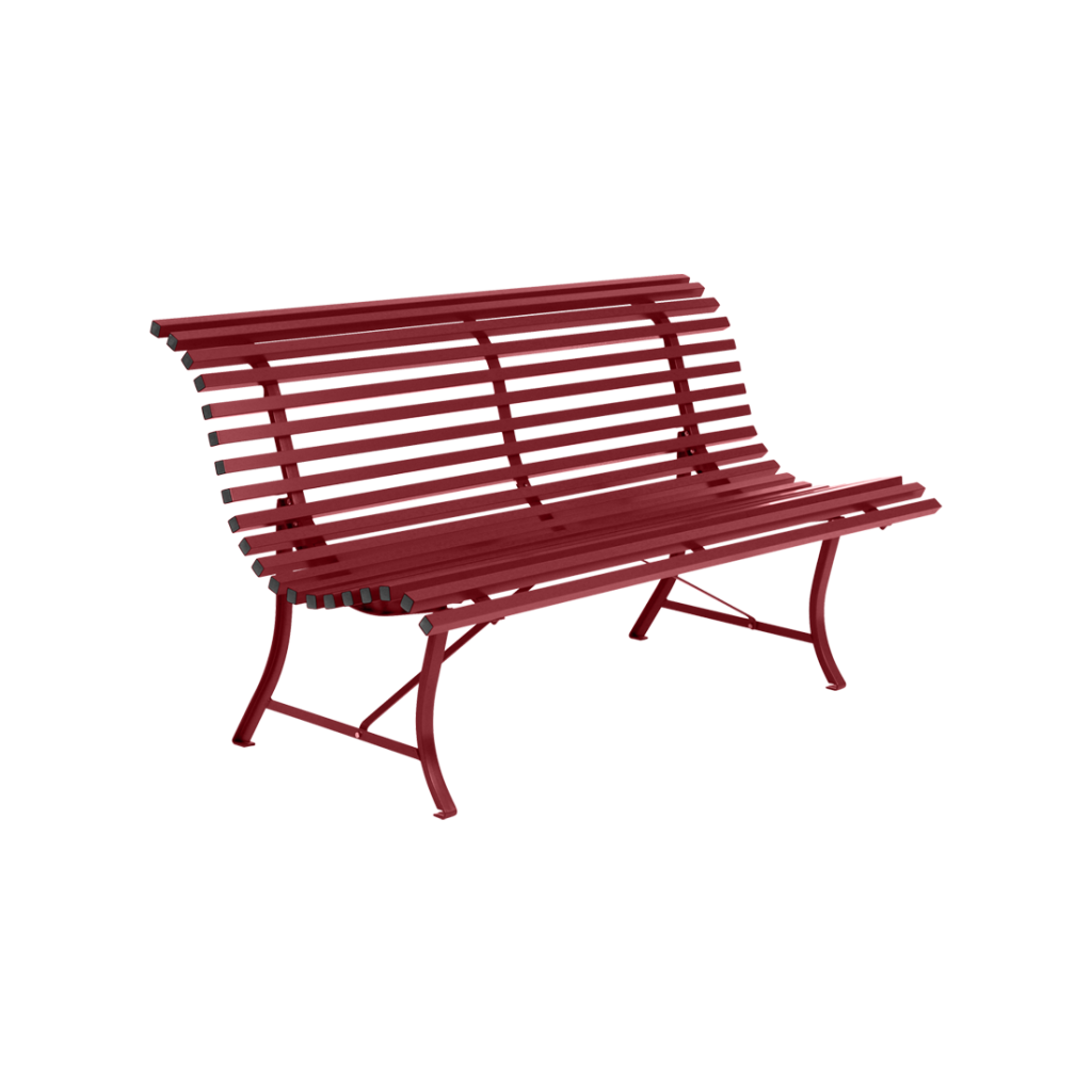 Un banc rouge sur fond blanc.