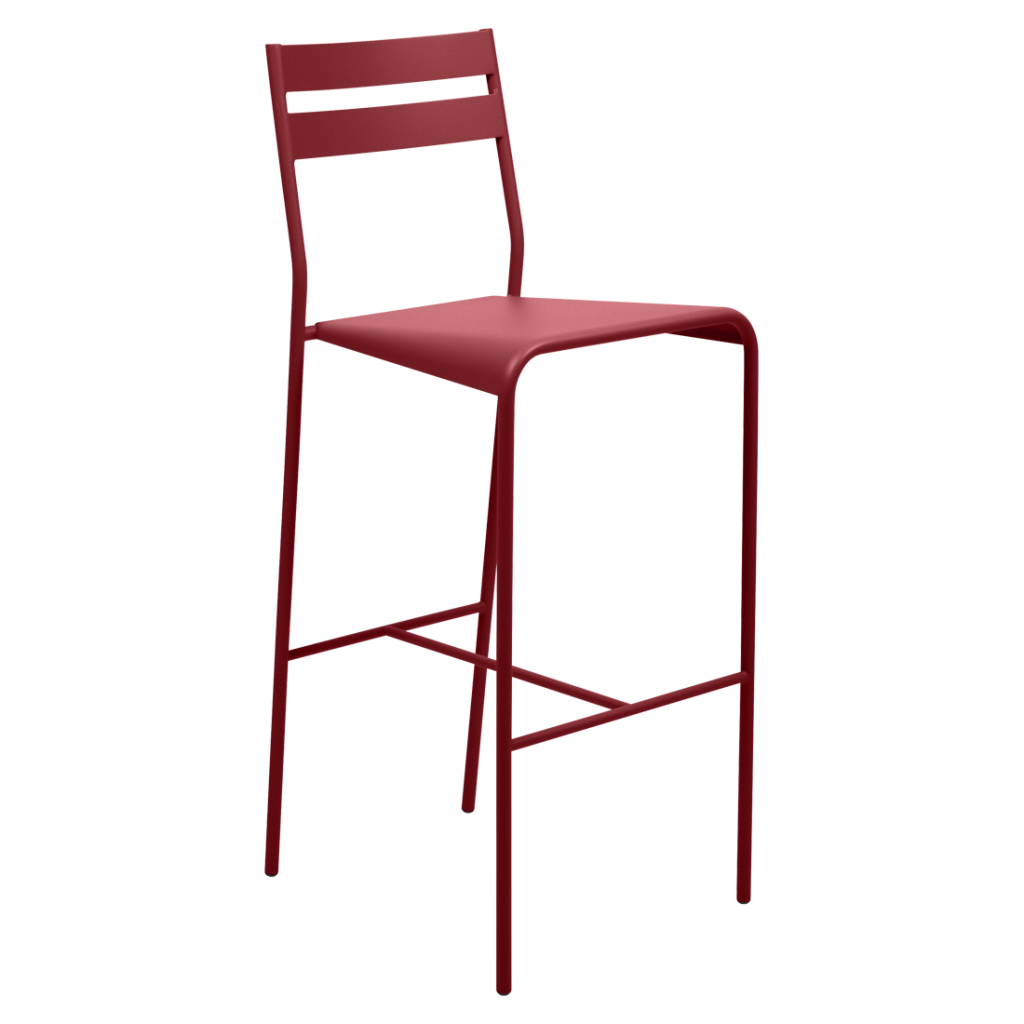 Un tabouret de bar rouge sur fond blanc.