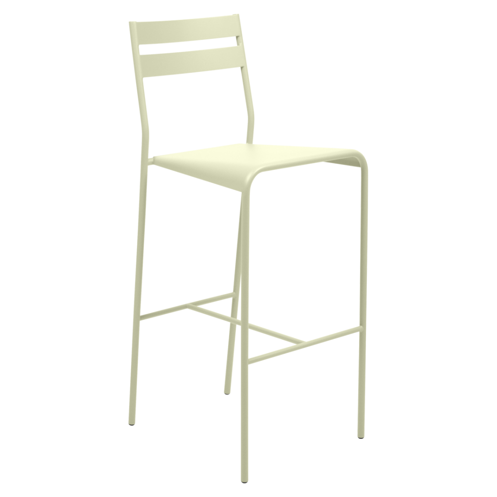 Un tabouret de bar blanc sur fond blanc.