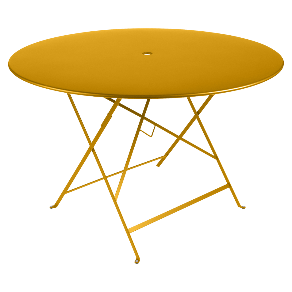 Une table pliante jaune sur fond blanc.