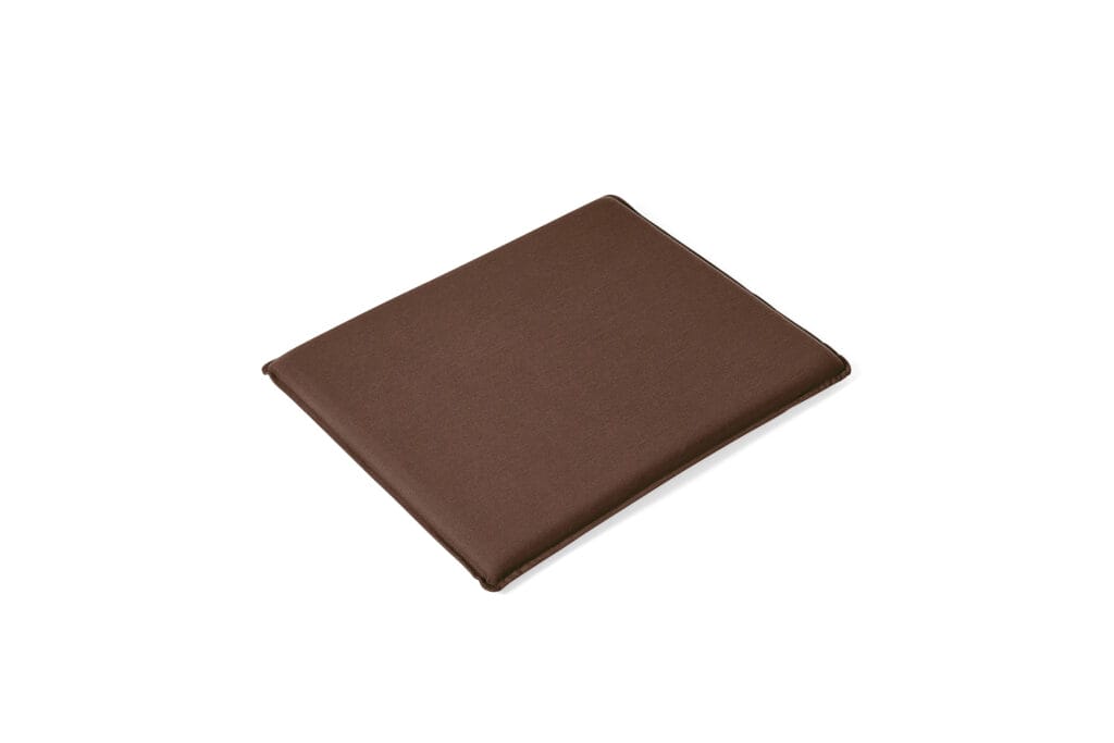 Un portefeuille en cuir marron sur une Table Palissade blanche, 170 x 90 cm.