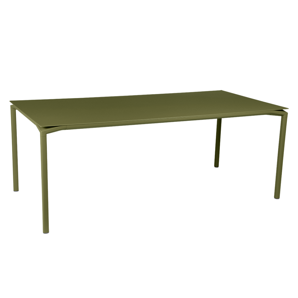 Une Table Calvi rectangulaire vert olive 195 x 95 cm.