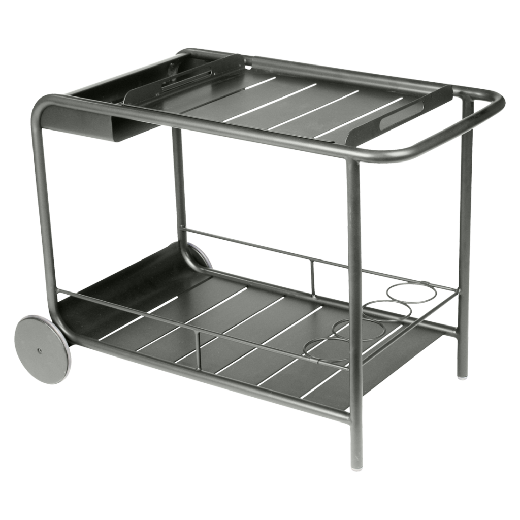 Un chariot noir avec deux étagères et roulettes.