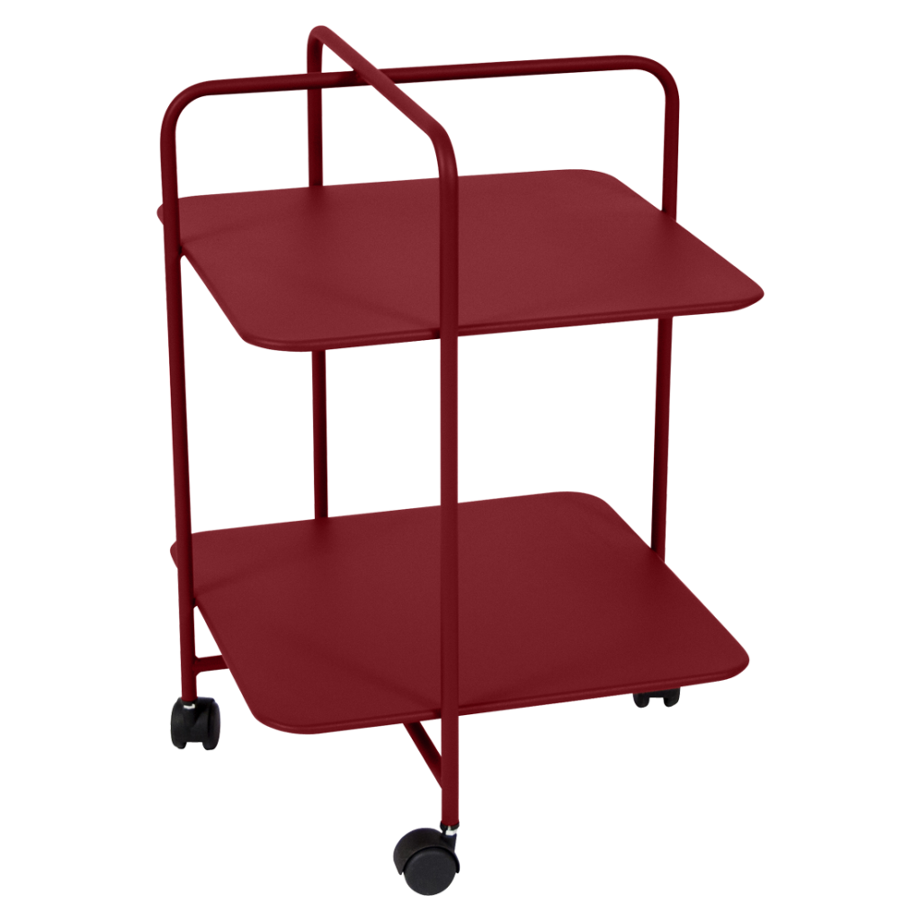 Un chariot rouge avec deux étagères sur roulettes.