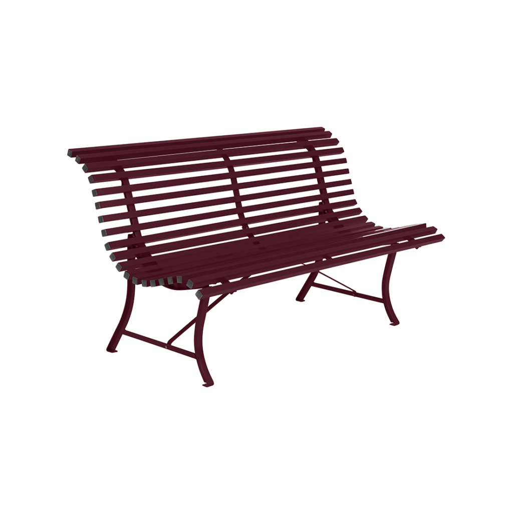 Un banc cerise noire sur fond blanc.