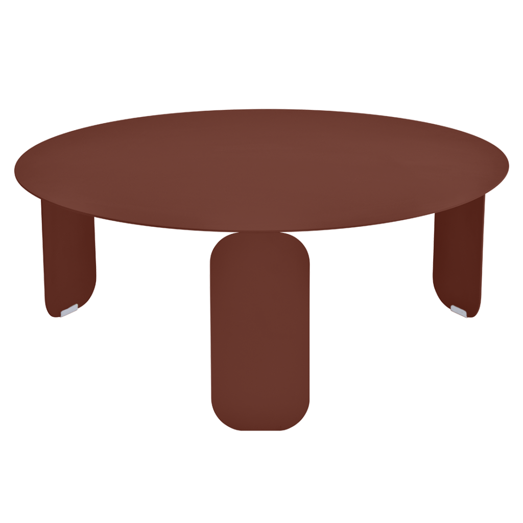 Une table basse marron à deux pieds, d'un diamètre de 80 cm - la Table basse Bebop, diam 80 cm.