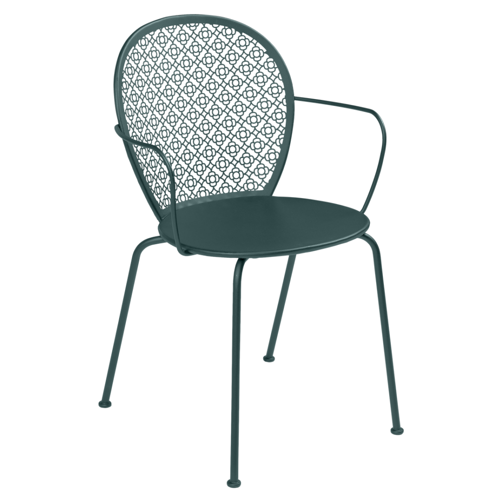 Une chaise d'extérieur en métal vert Fauteuil Lorette.