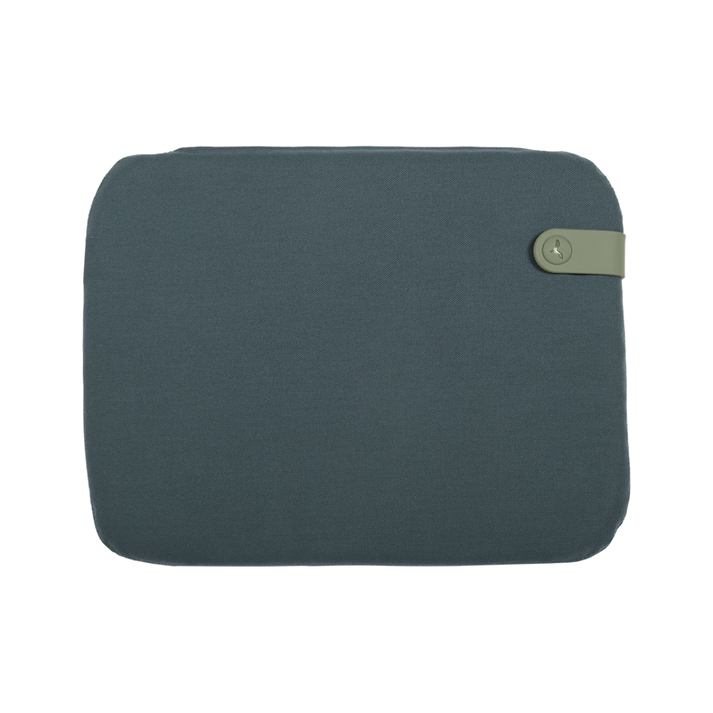 Une pochette pour ordinateur portable Galette Color Mix 41 x 38 cm avec une poignée verte présentant un design Color Mix.