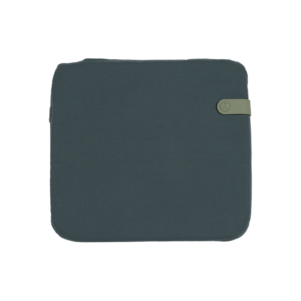 Une pochette pour ordinateur portable Galette Color Mix 41 x 38 cm avec une poignée verte présentant un mélange de couleurs.