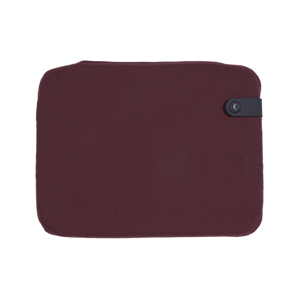 Une pochette pour ordinateur portable Galette Color Mix 41 x 38 cm dotée d'un bouton noir, offrant un mélange de couleurs parfait.