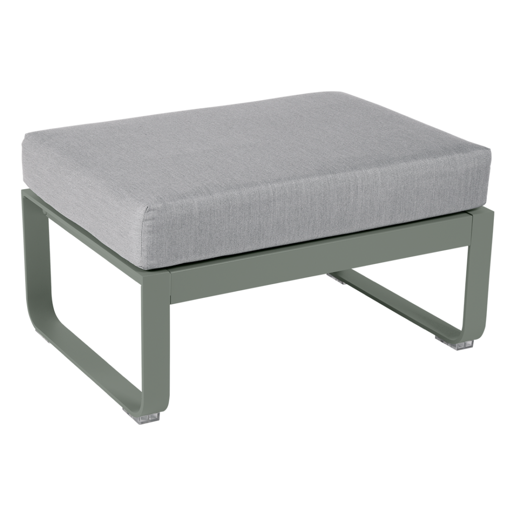 Un pouf gris avec un coussin gris.