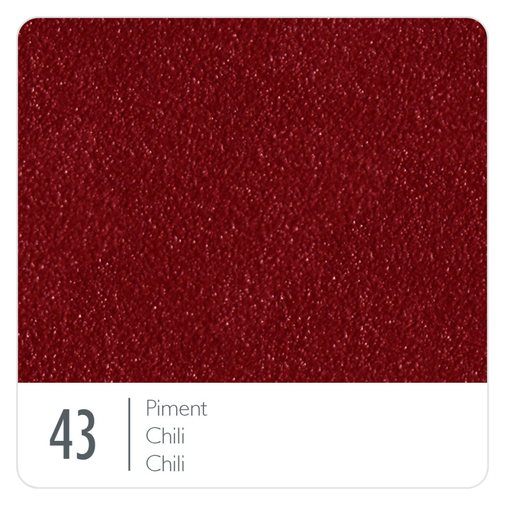 Une couleur bordeaux avec le mot « piment chil ».