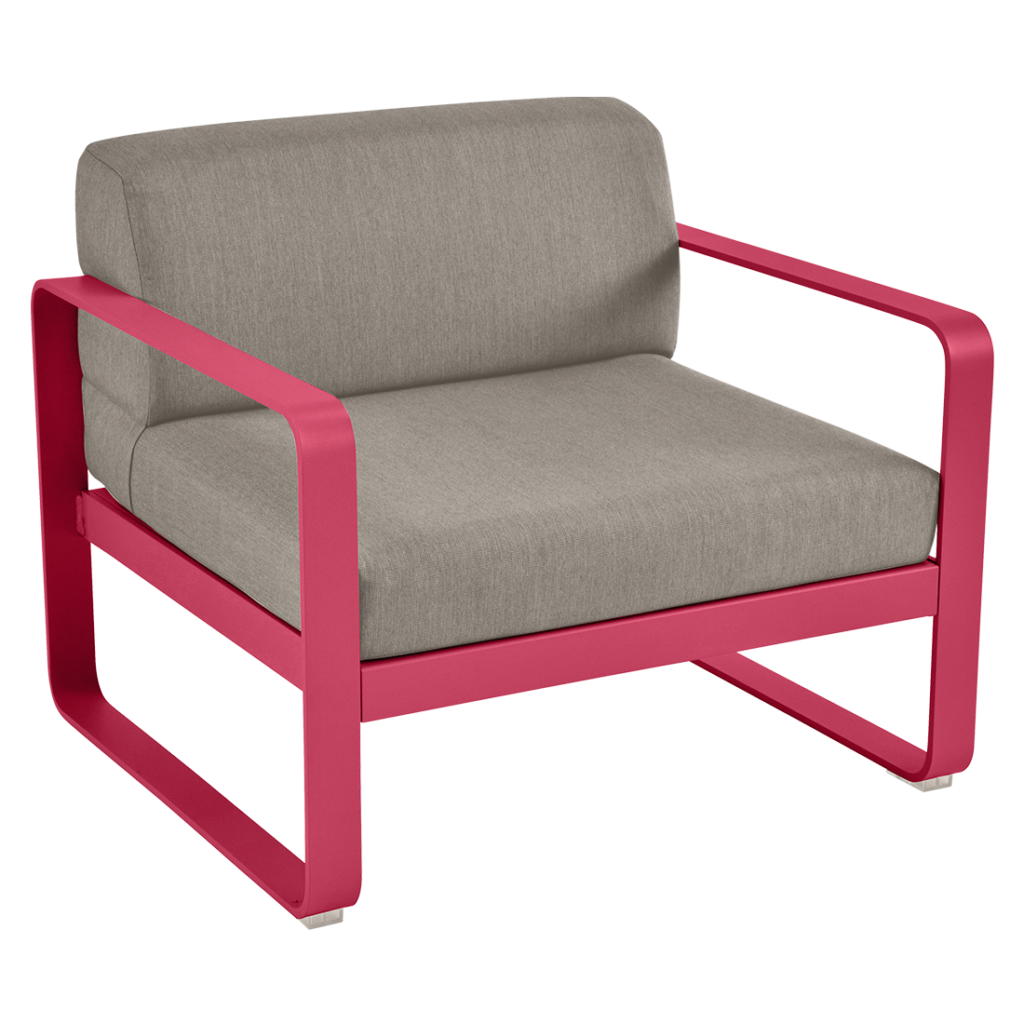 Une chaise longue rose avec un cadre gris.