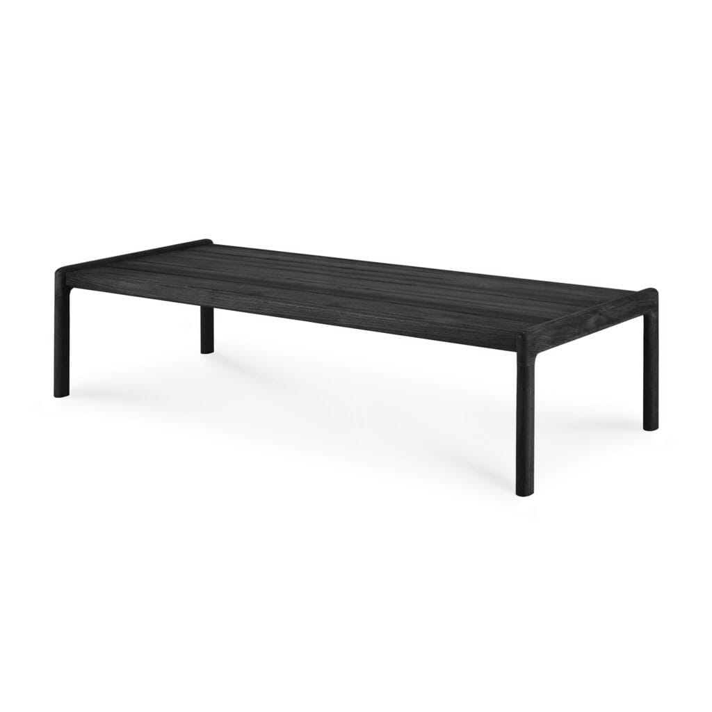 Une table basse noire sur fond blanc, parfaite pour un jardin extérieur moderne.