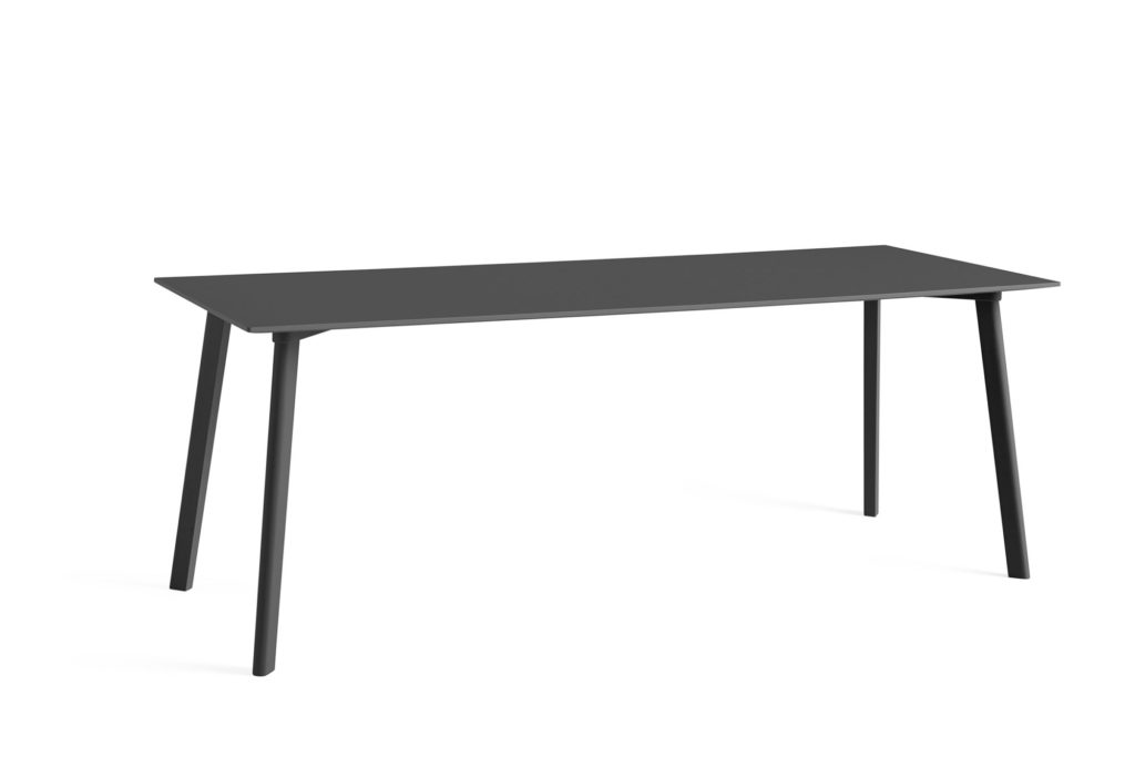 Une Table carrée grise CPH Deux 210, 75 x 75 cm avec pieds noirs sur fond blanc.