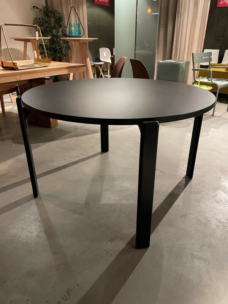 Une Expo ronde - Table Rey, Table noire.