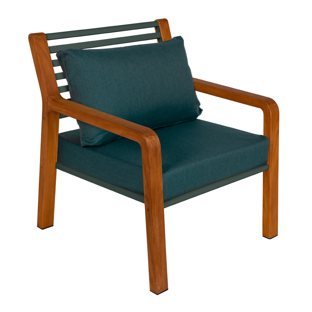 Un fauteuil moderne avec un cadre en bois et des coussins verts, isolé sur fond transparent.