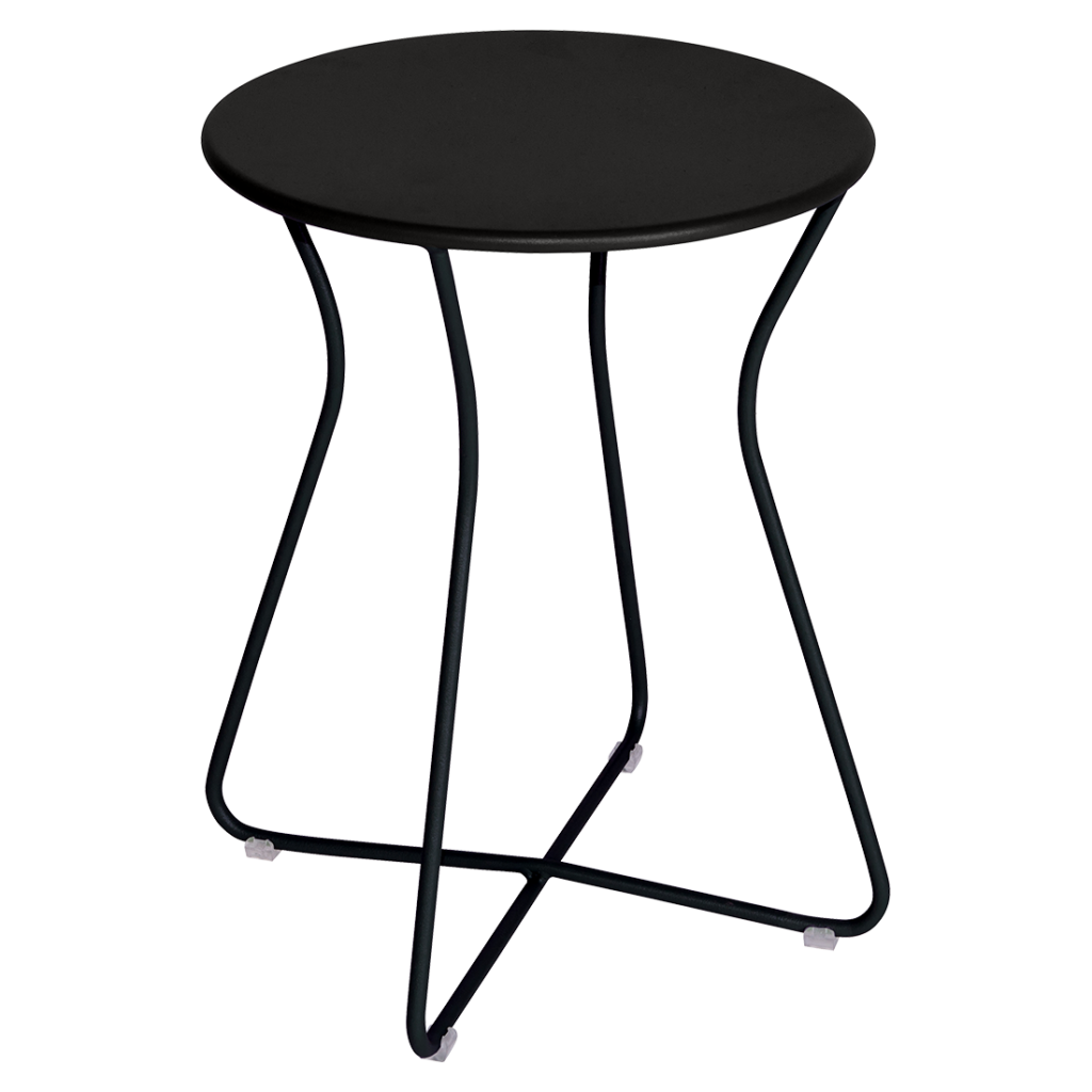 Une table d'appoint noire avec une base en métal appelée Tabouret Cocotte.