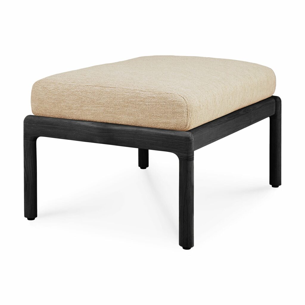 Un pouf Repose-pieds de jardin Jack noir et beige sur fond teck noir.