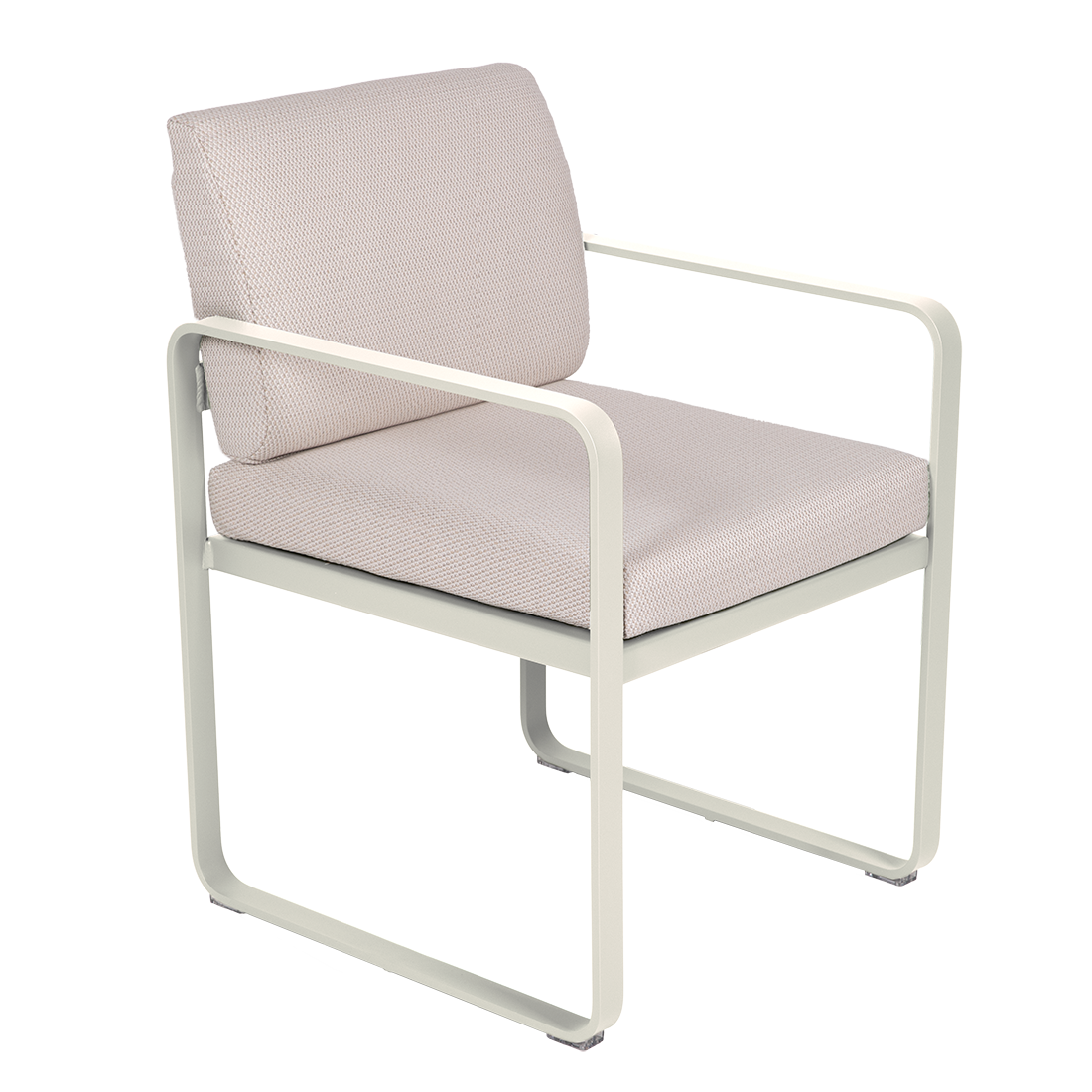 Le Fauteuil de repas Bellevie présente une structure en métal blanc et une assise et un dossier rembourrés rose clair, présentant des lignes droites et un design ouvert et moderne.