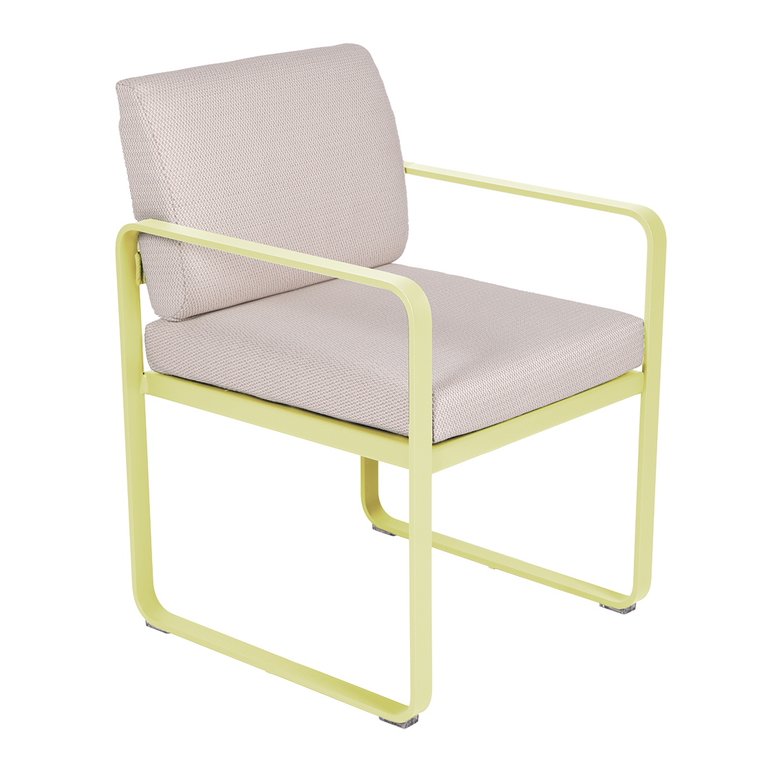 Le Fauteuil de repas Bellevie présente une structure en métal jaune clair avec une assise et un dossier rembourrés beige clair, présentés sur un fond blanc.