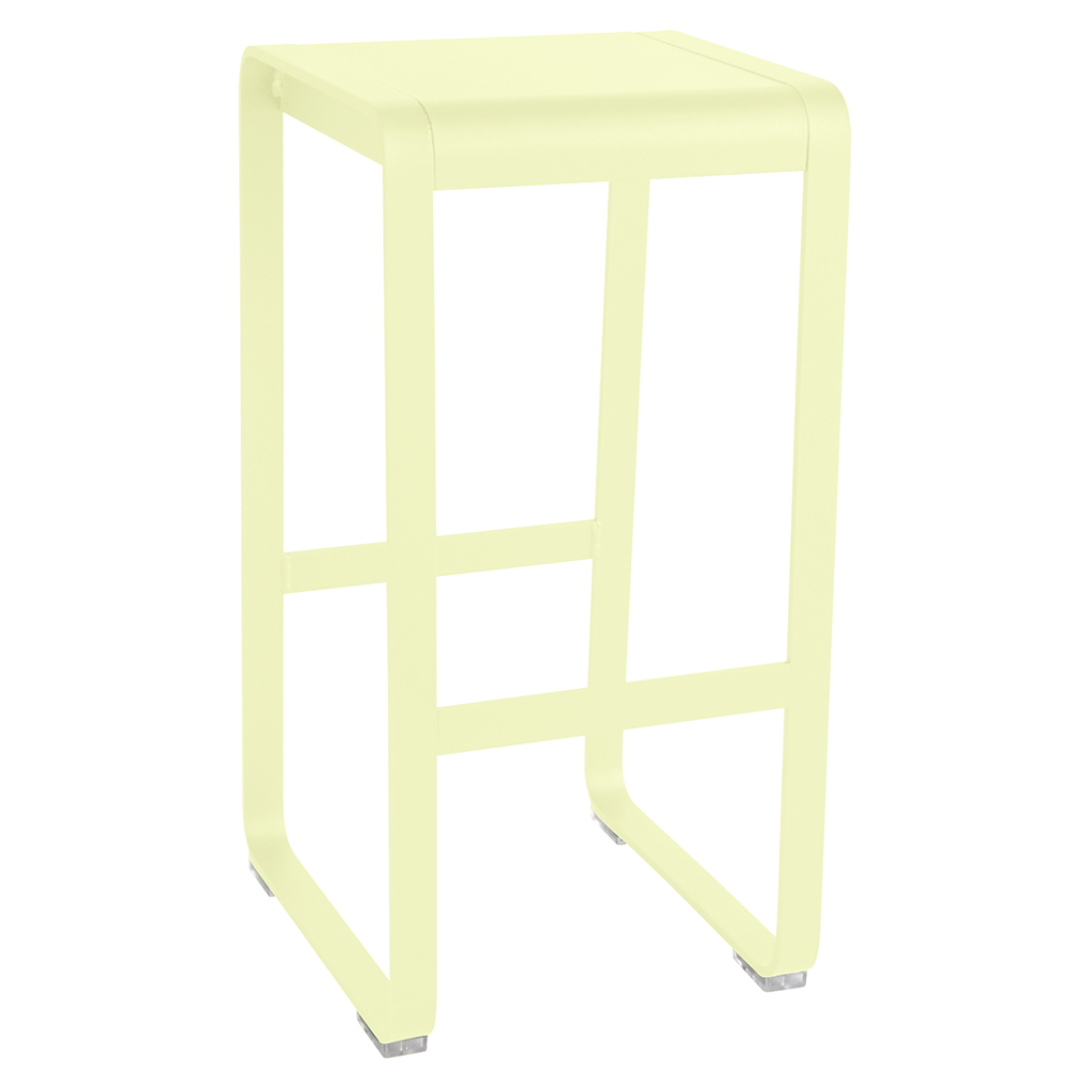 Un tabouret de bar Tabouret haut Bellevie jaune sur fond blanc.