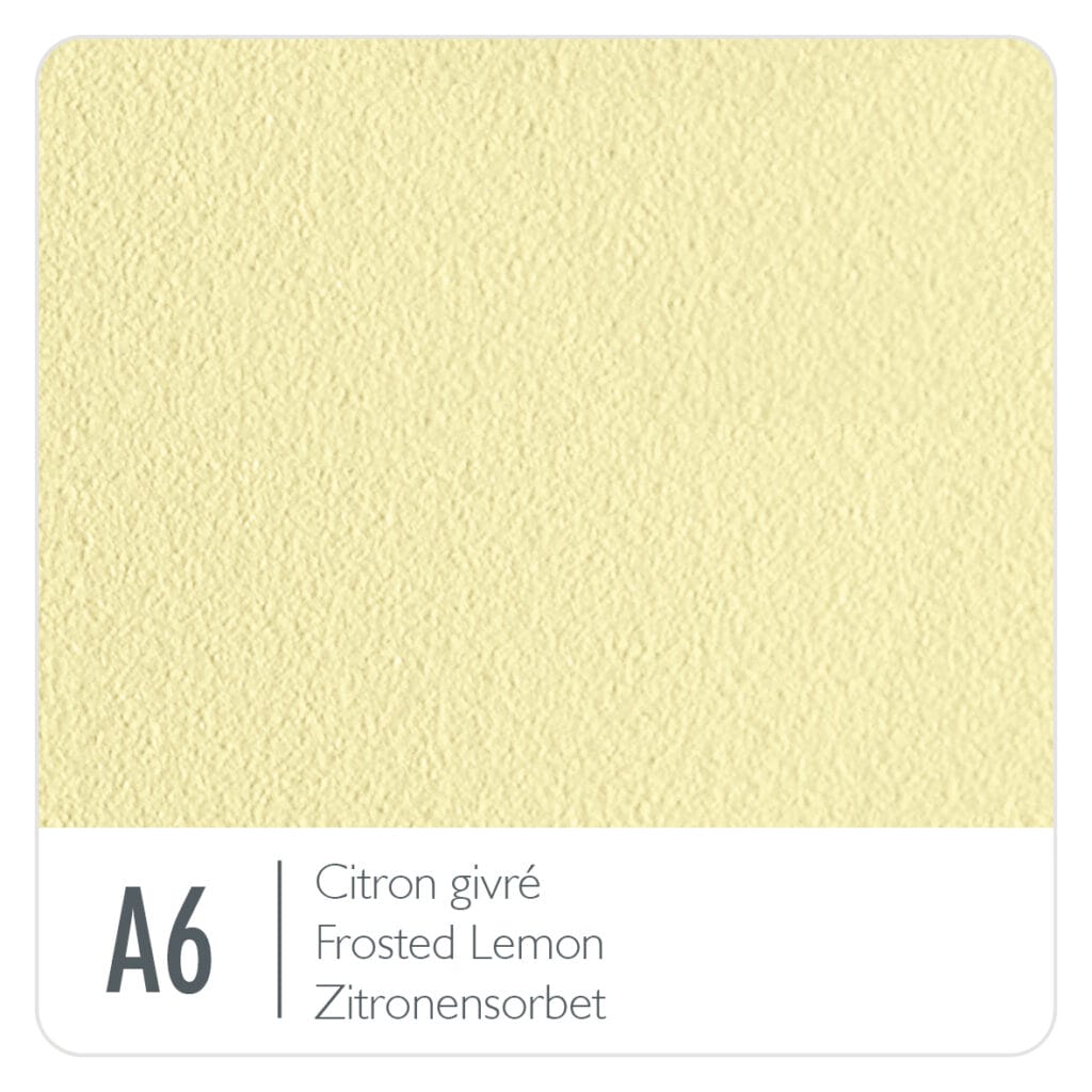 Un fond jaune avec les mots citrus glk, citron givré. La structure du fond est simple mais vibrante, dégageant une ambiance rafraîchissante rappelant le coton blanc. Accompagné par