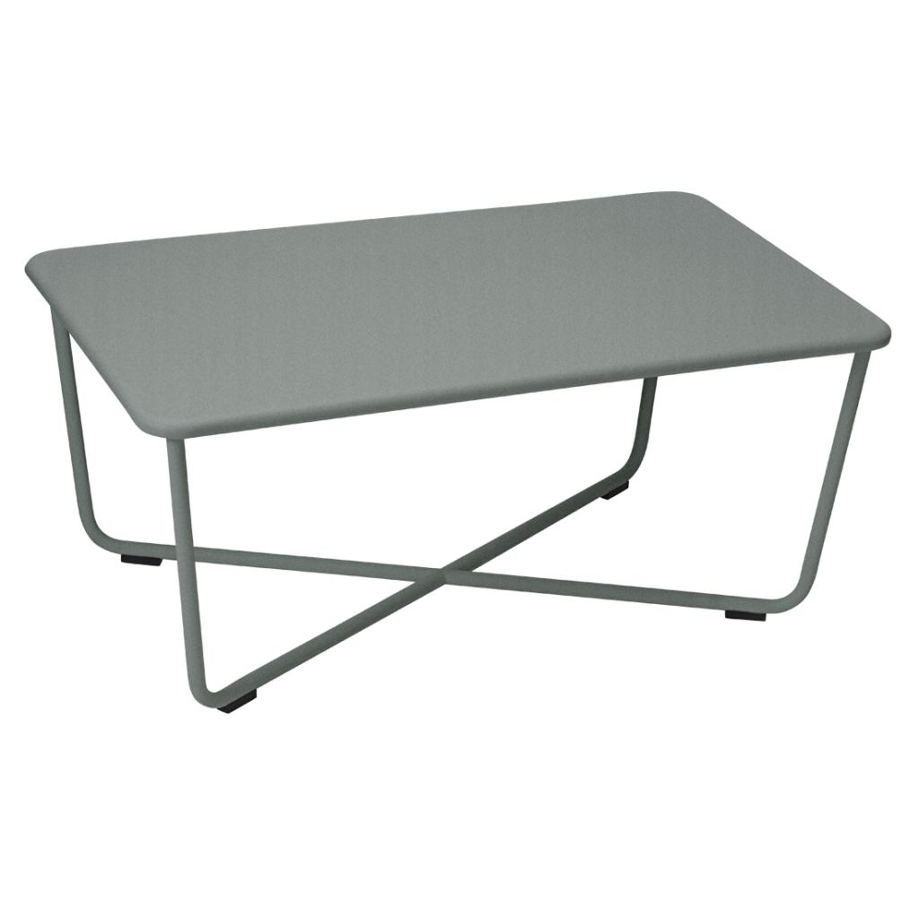 Une table basse grise avec des pieds en métal sur un fond blanc.