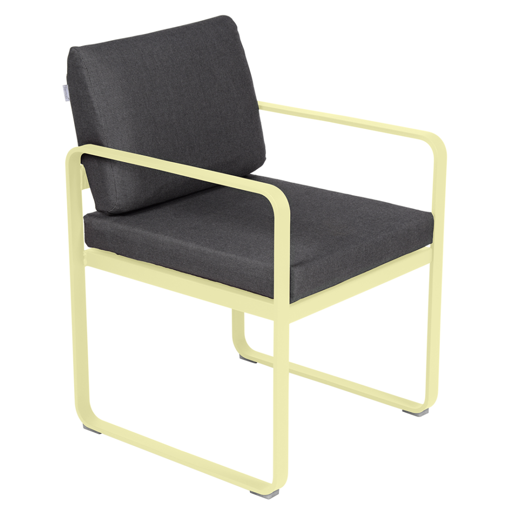 Une chaise Fauteuil de repas Bellevie noire et jaune avec un cadre jaune pour les repas en plein air.