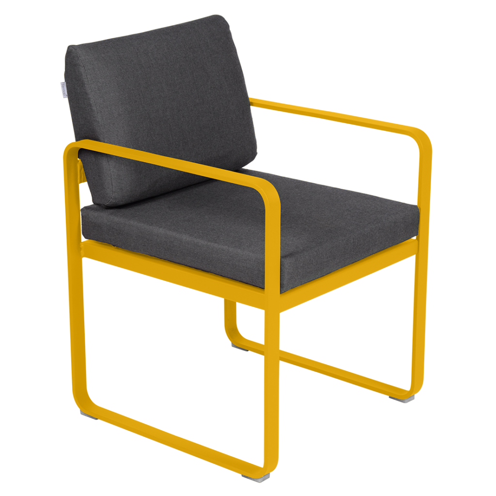 Un Fauteuil de repas Bellevie gris et jaune avec une structure jaune, parfait pour les repas.