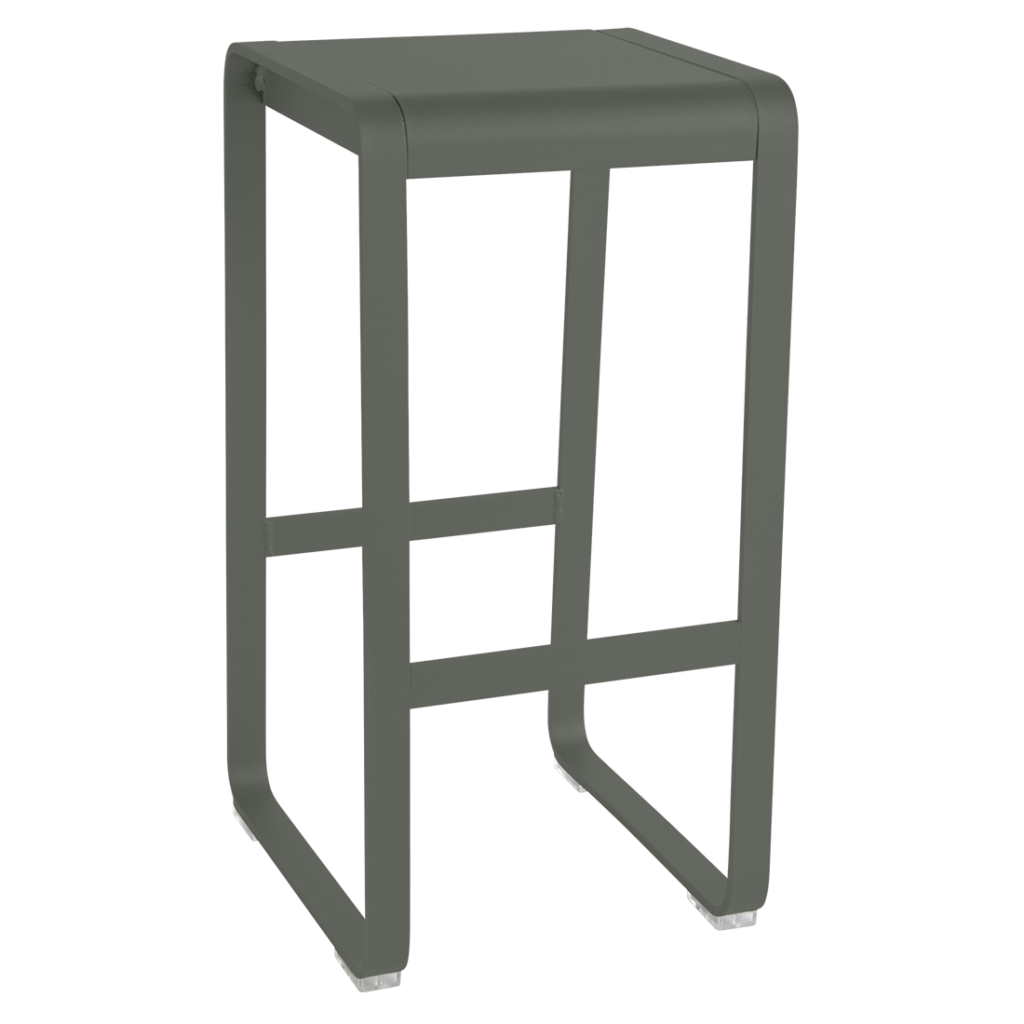 Un tabouret de bar Tabouret haut Bellevie gris sur fond blanc.
