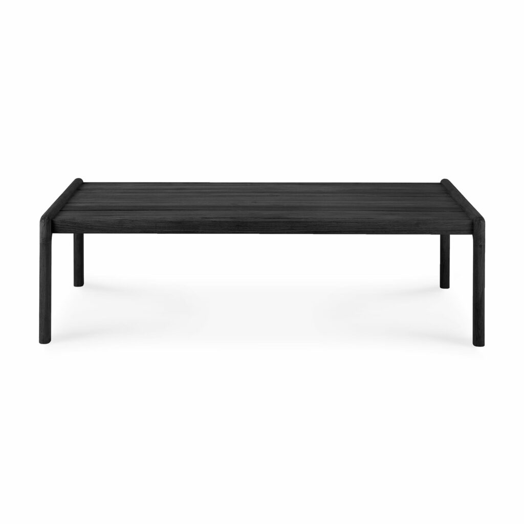 Une table basse de jardin Jack en teck noir sur un fond blanc.