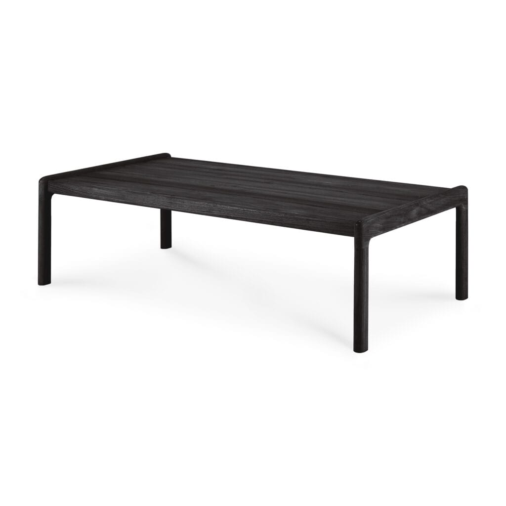Une table basse de jardin Jack en teck noir sur un fond blanc.